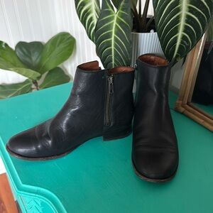 FRYE Carley ankle boots